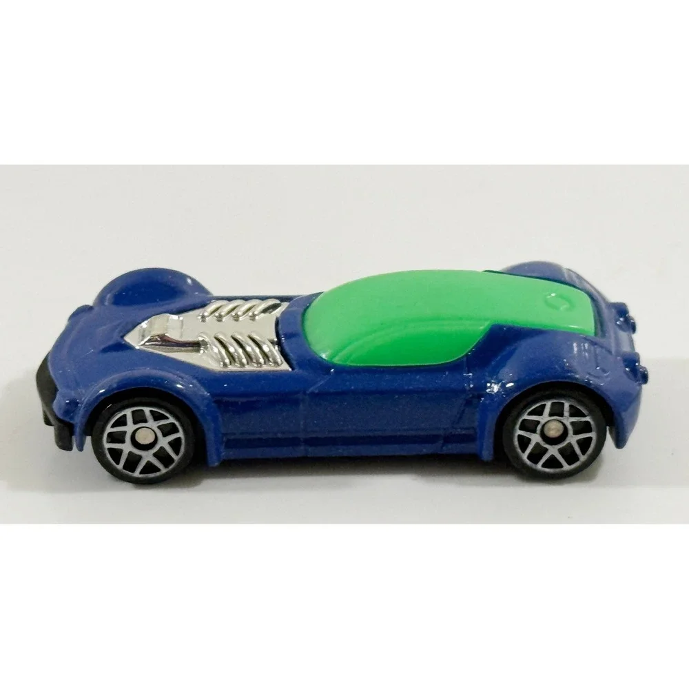 Hot Wheels Die-Cast Car Kids 1:64 Blue Green Futuristic Sports Car 36A